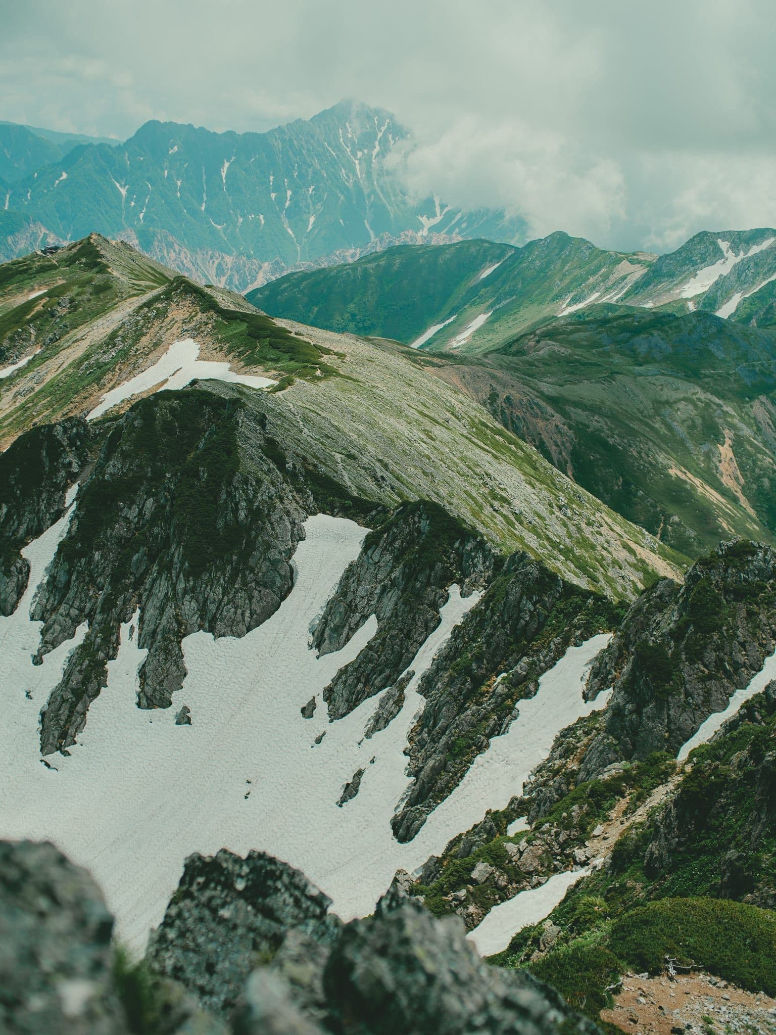 どこまでも続く稜線