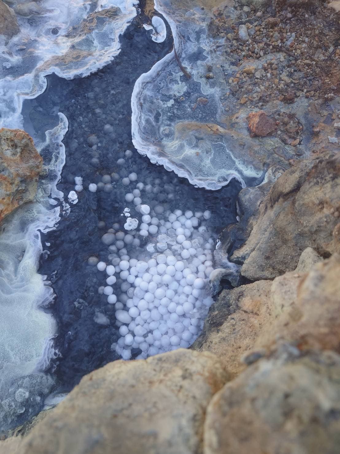 霰石(あられ石)