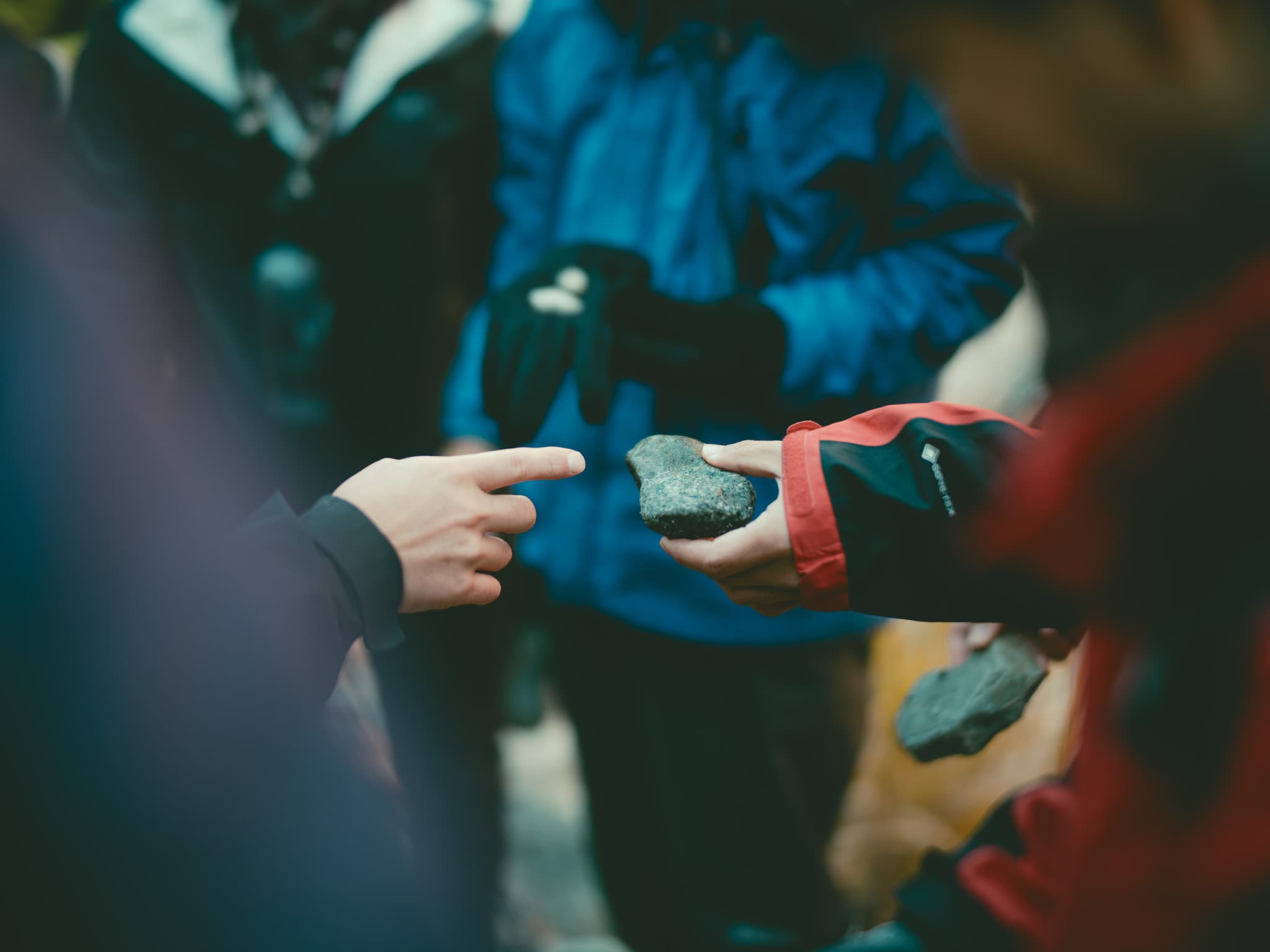 フィールドウォーク - 渓谷の風景
