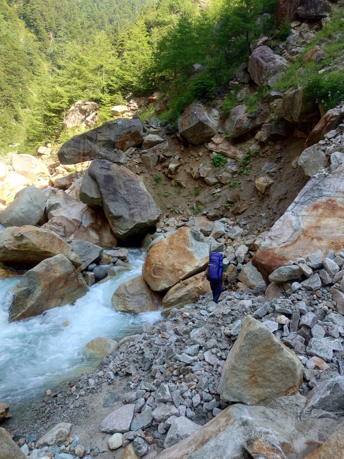 ガンダム岩付近の様子