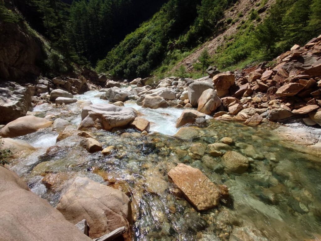 第1吊橋跡上流の渡渉点（上流から）
